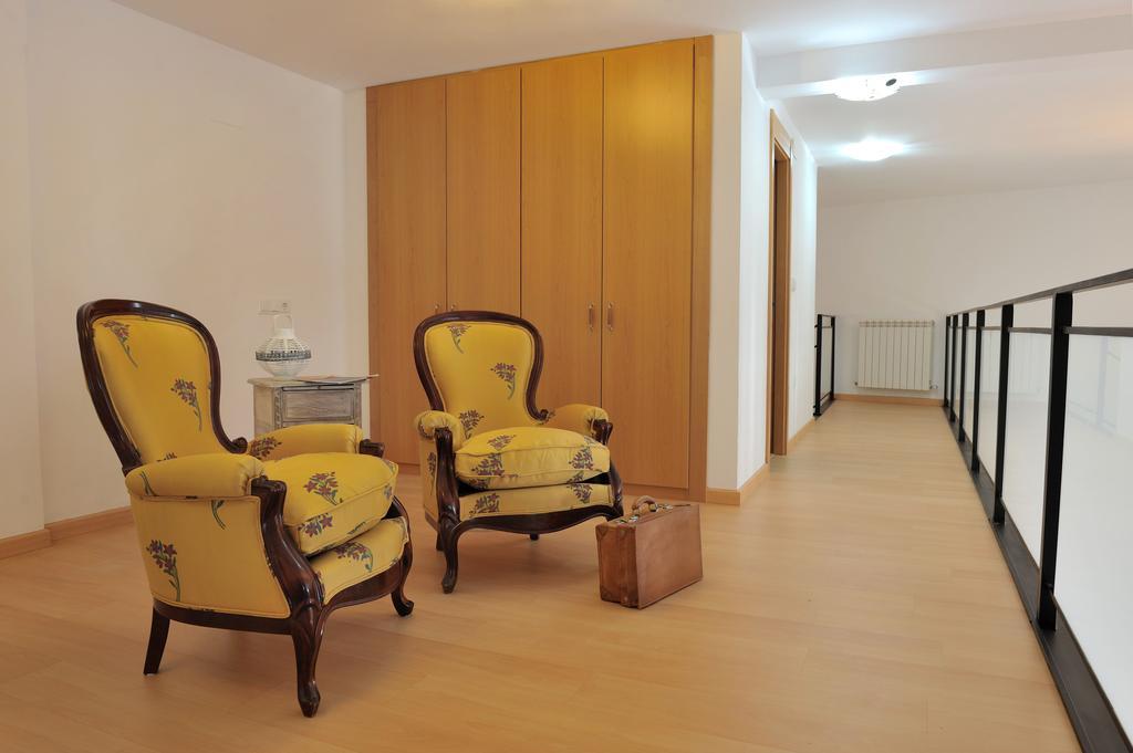 Apartamentos Virrey El Burgo De Osma Rum bild